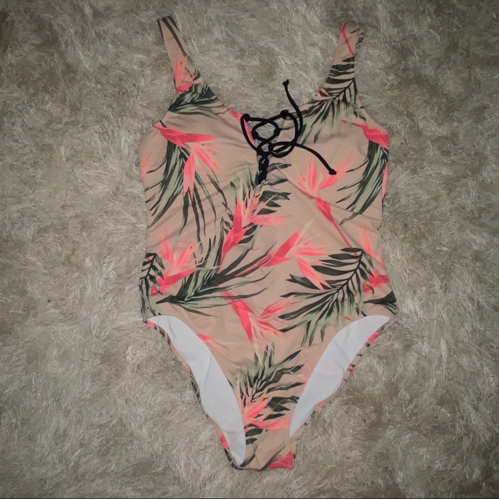 NWOT VS PINK Lace Front One Piece Swimsuit